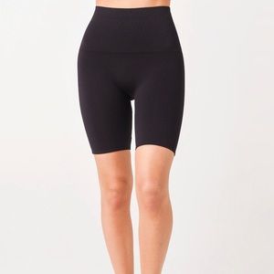 SPANX Look at Me Now Bike Short - M